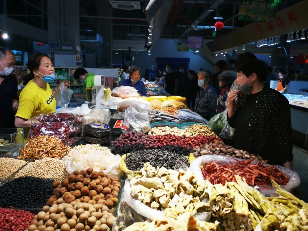 杭州凤起农贸市场的雪景酥鱼,凤起农贸市场李记酥鱼