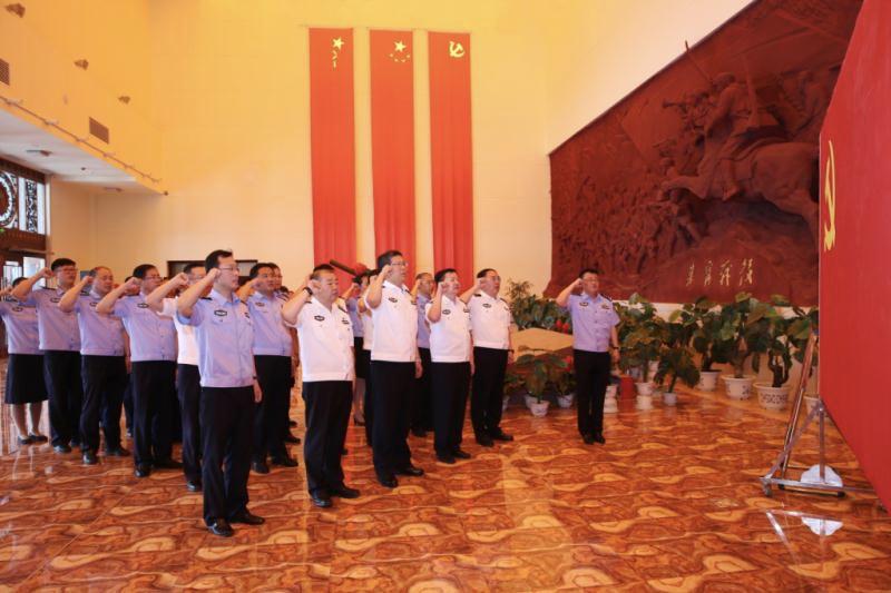 涓や釜灞忛殰蹇犺瘹鍗＋,浠栦滑鏄煎鍧氬畧鍙负绛戠墷闃茬嚎