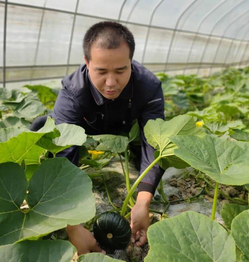 航空工业的广大青年不负青春/开拓进取
