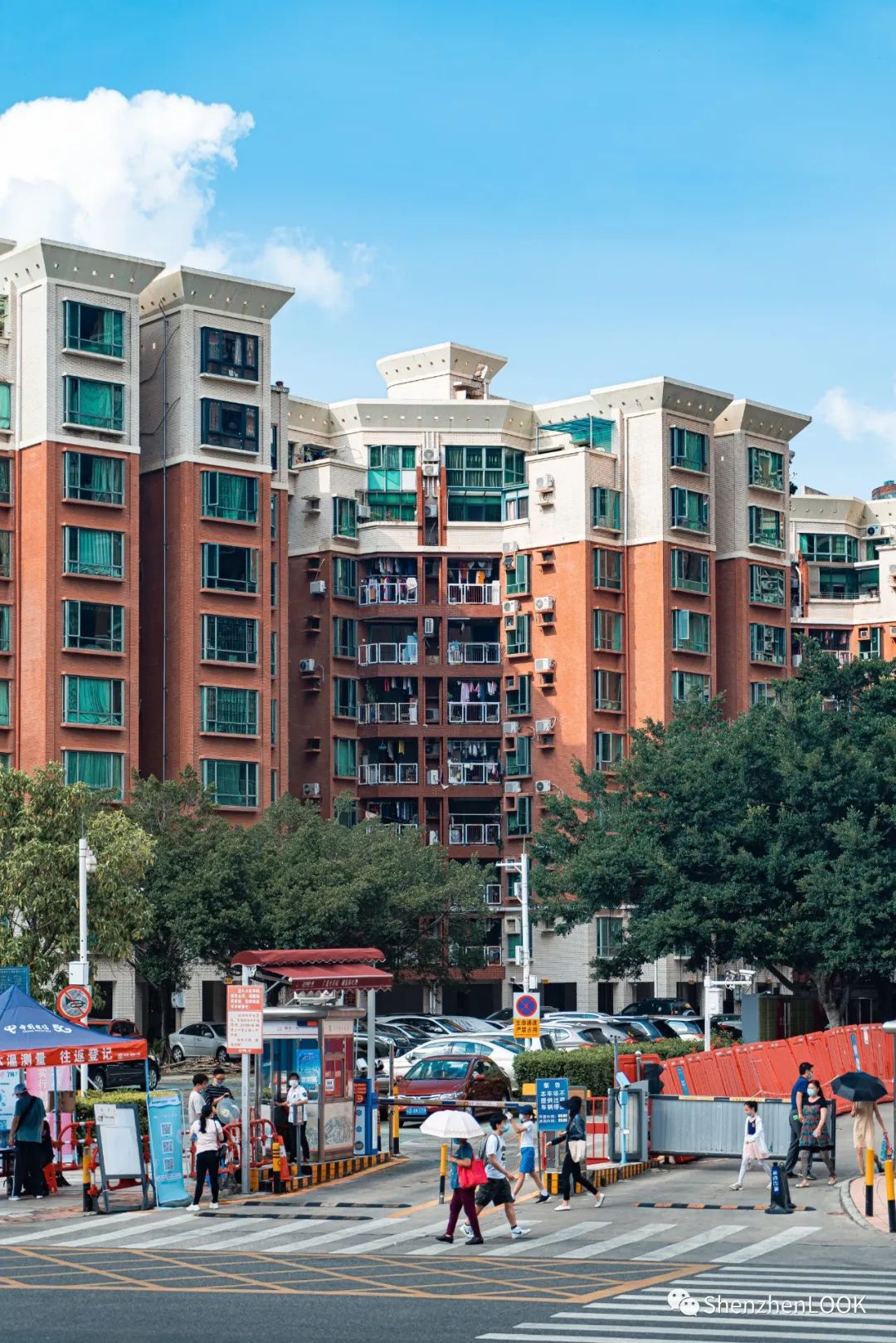 look这是什么牌子的包包,严浩翔说look这是tnt什么舞台