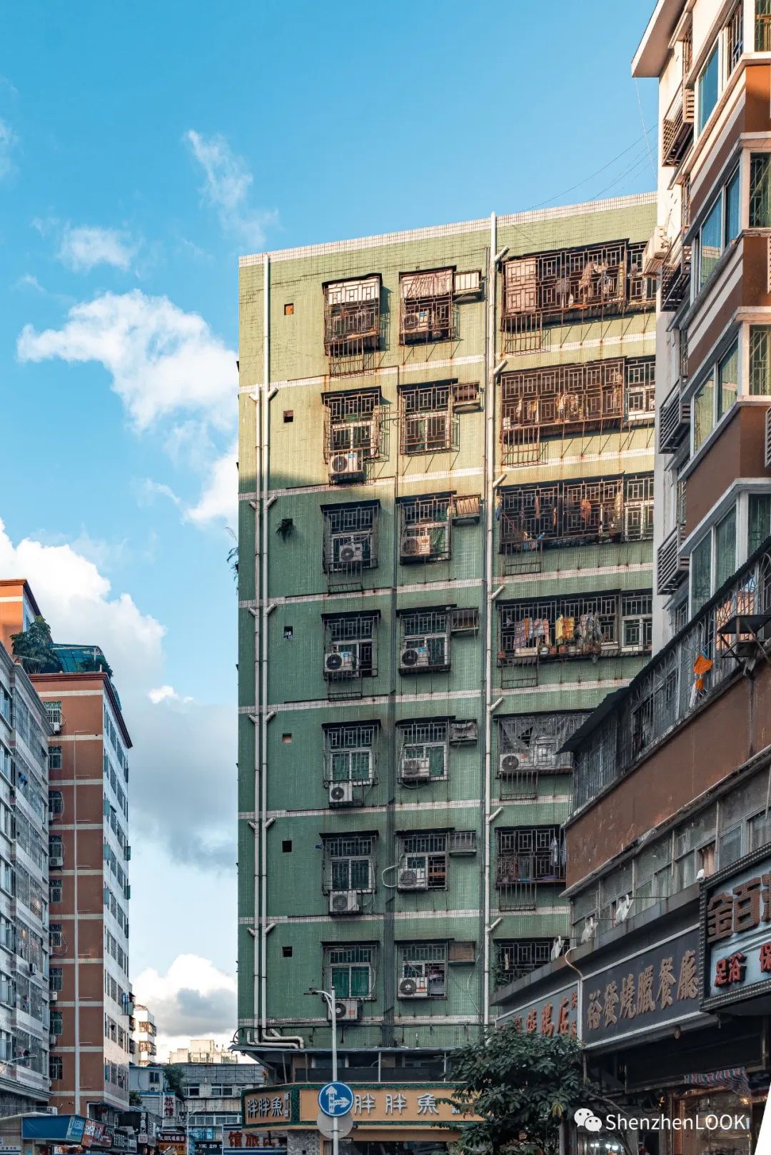 look这是什么牌子的包包,严浩翔说look这是tnt什么舞台