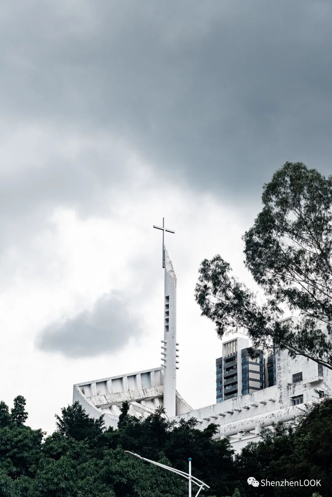 look这是什么牌子的包包,严浩翔说look这是tnt什么舞台