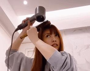 起床后头发全乱了还油,起床后头发混乱