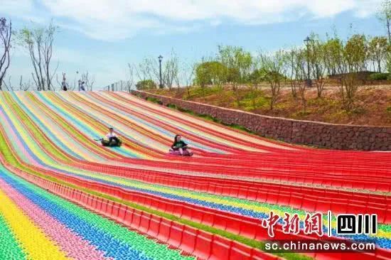 五月成都周边网红打卡地一日游,成都五月周末打卡推荐