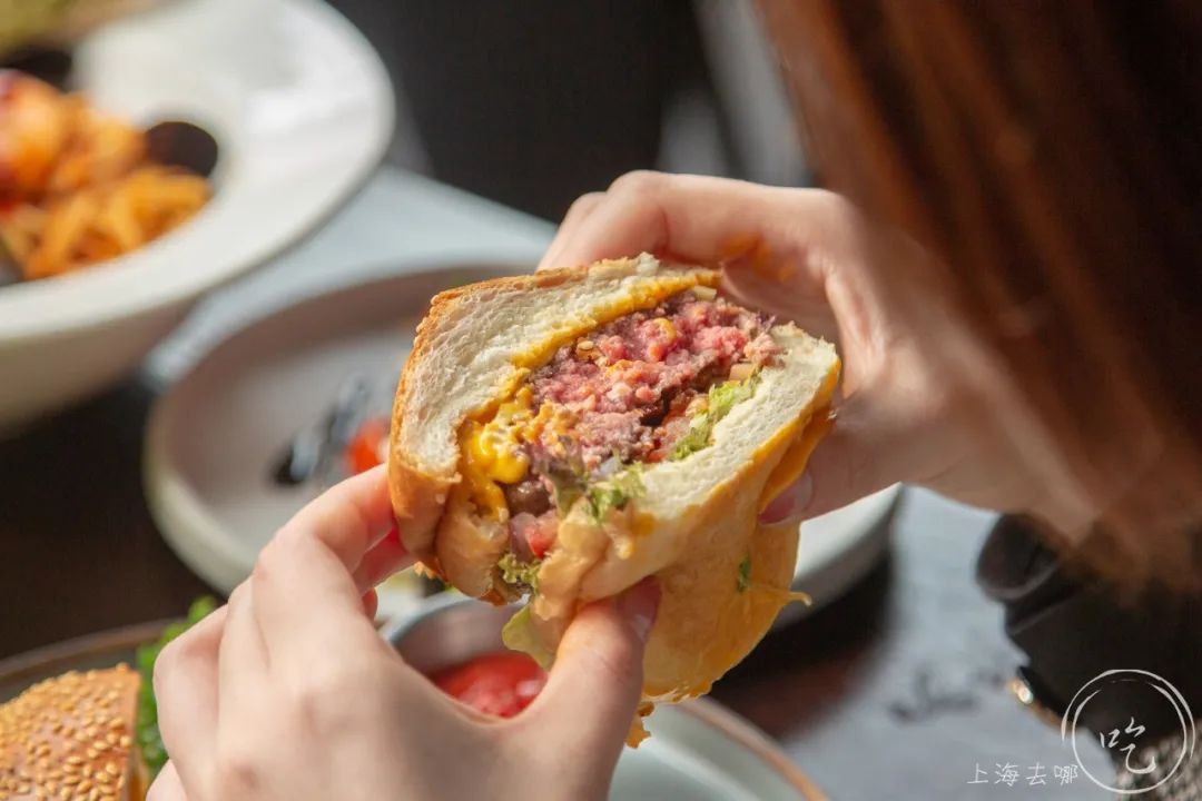 两个双层芝士堡,经典芝士双层堡