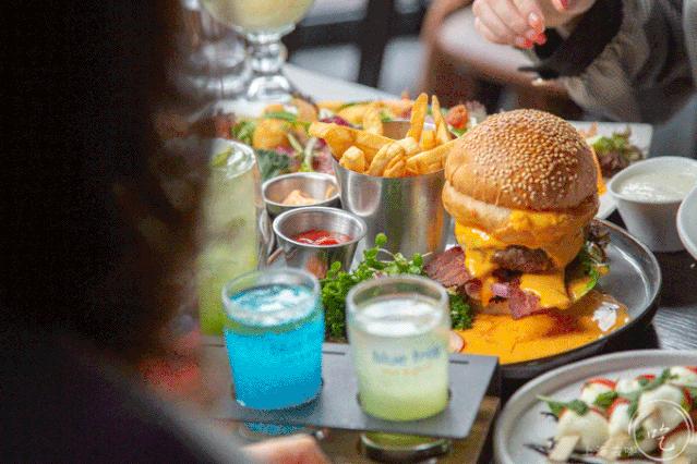 两个双层芝士堡,经典芝士双层堡