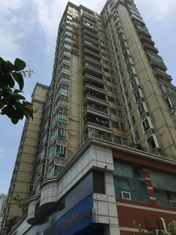 高空坠物被砸中婴儿,女婴被高空坠物砸至头骨骨折