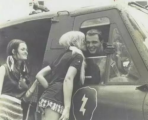 靠越战声名鹊起的色情杂志：花花公子杂志为什么对美军如此重要？