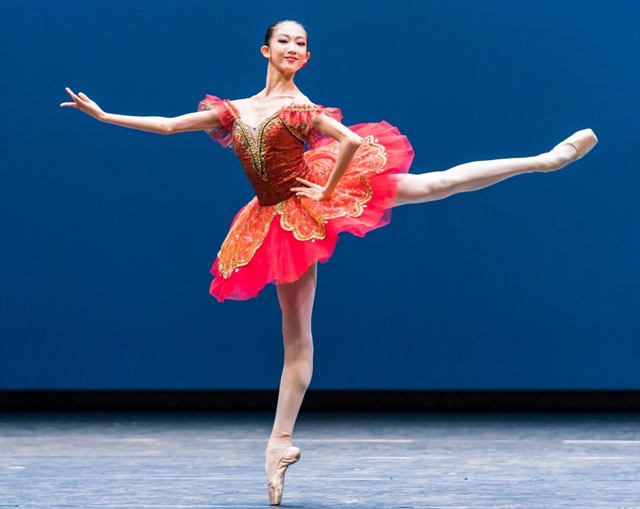 跳芭蕾“跳”出了个国家奖学金，上海这个00后女生怎么做到的？