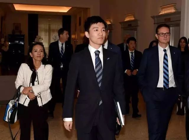 苏宁“太子爷”求婚成功是假！但“高富帅”还有头脑的人设是真的啊