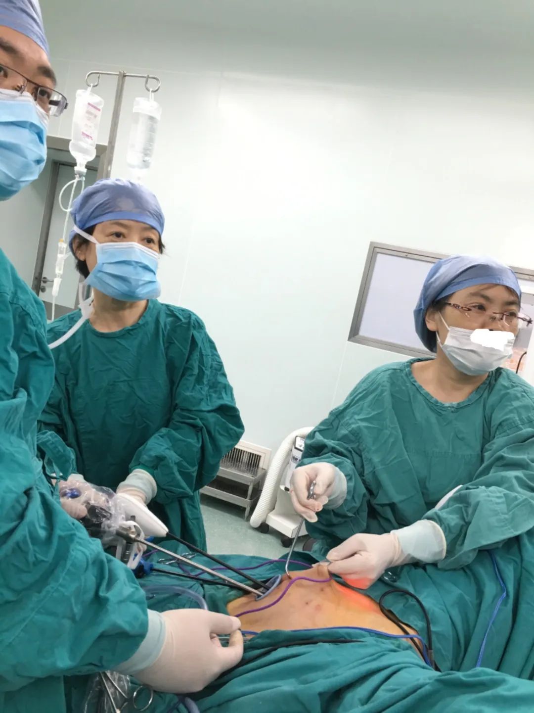 崇明首例！这台手术小切口大突破