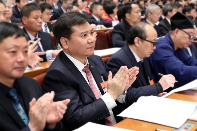 全国人大代表、苏宁控股董事长张近东：要消除生产种植和销售环节的信息不对称