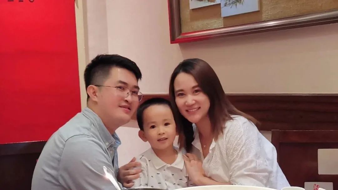 疫情爱情感人视频,疫情下的爱情