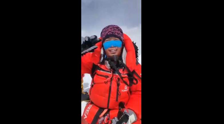 珠峰登山队修路组,珠峰测量登山队登顶成功