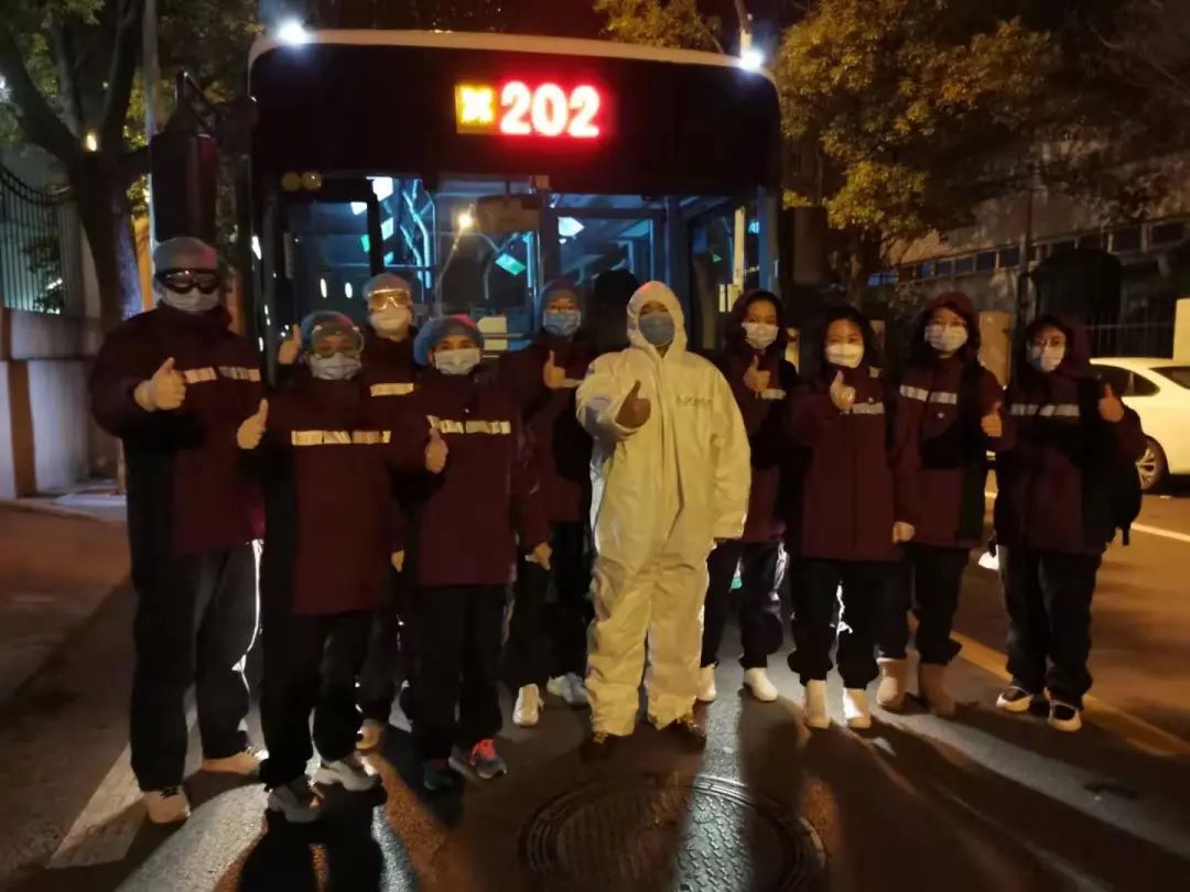 76天的谎言，一双40码运动鞋……看武汉公交青年的战疫故事