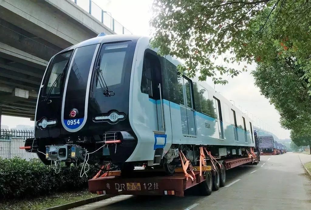 上海地铁胖头鱼号列车,上海地铁2号线西瓜线