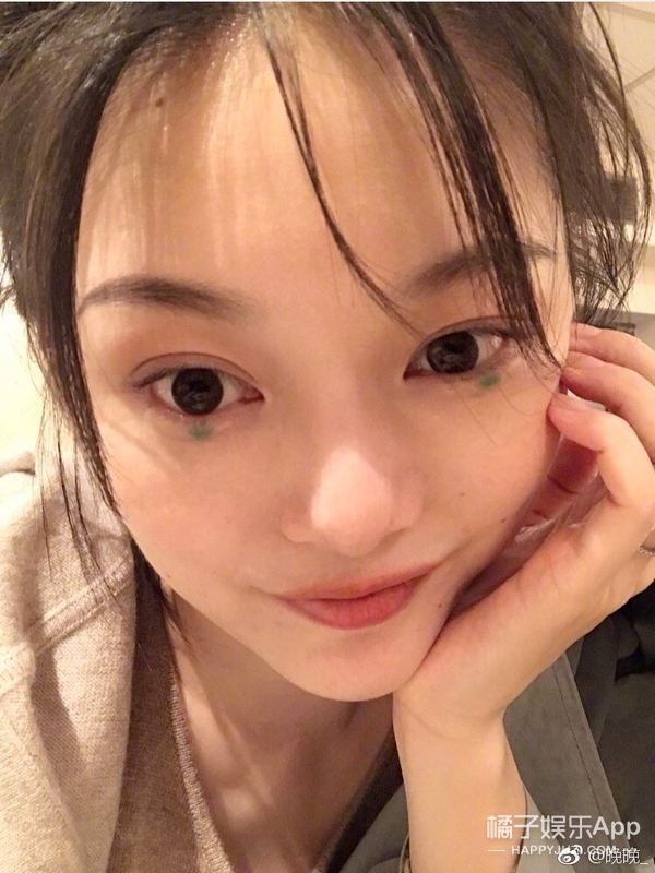 网红鼻祖晚晚和舒淇同框比美赢了？妆容穿搭都有谨慎机，来抄作业