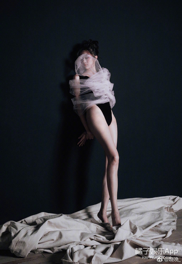 网红鼻祖晚晚和舒淇同框比美赢了？妆容穿搭都有谨慎机，来抄作业