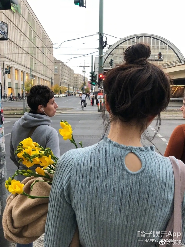 网红鼻祖晚晚和舒淇同框比美赢了？妆容穿搭都有谨慎机，来抄作业