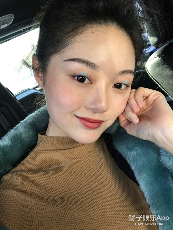 网红鼻祖晚晚和舒淇同框比美赢了？妆容穿搭都有谨慎机，来抄作业