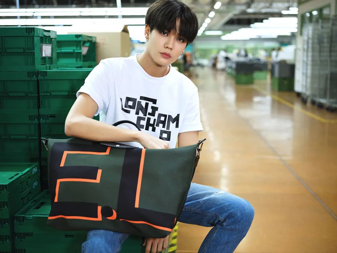 林彦俊firewalking同款衣服,红秀直播间