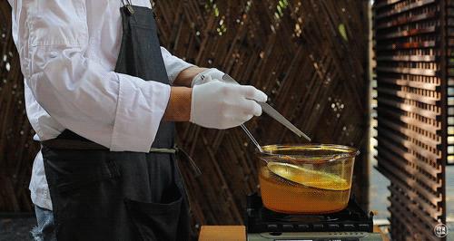 人均1280的餐厅,人均120的砂锅店