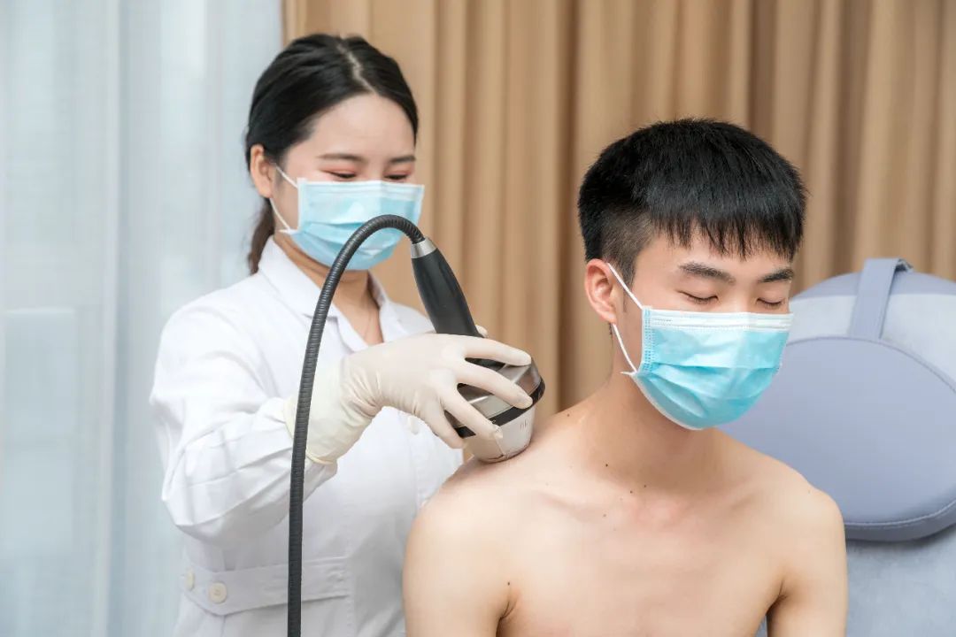 藏不住了！德国黑科技，KO肩颈腰疼痛神器，仅需￥9.9