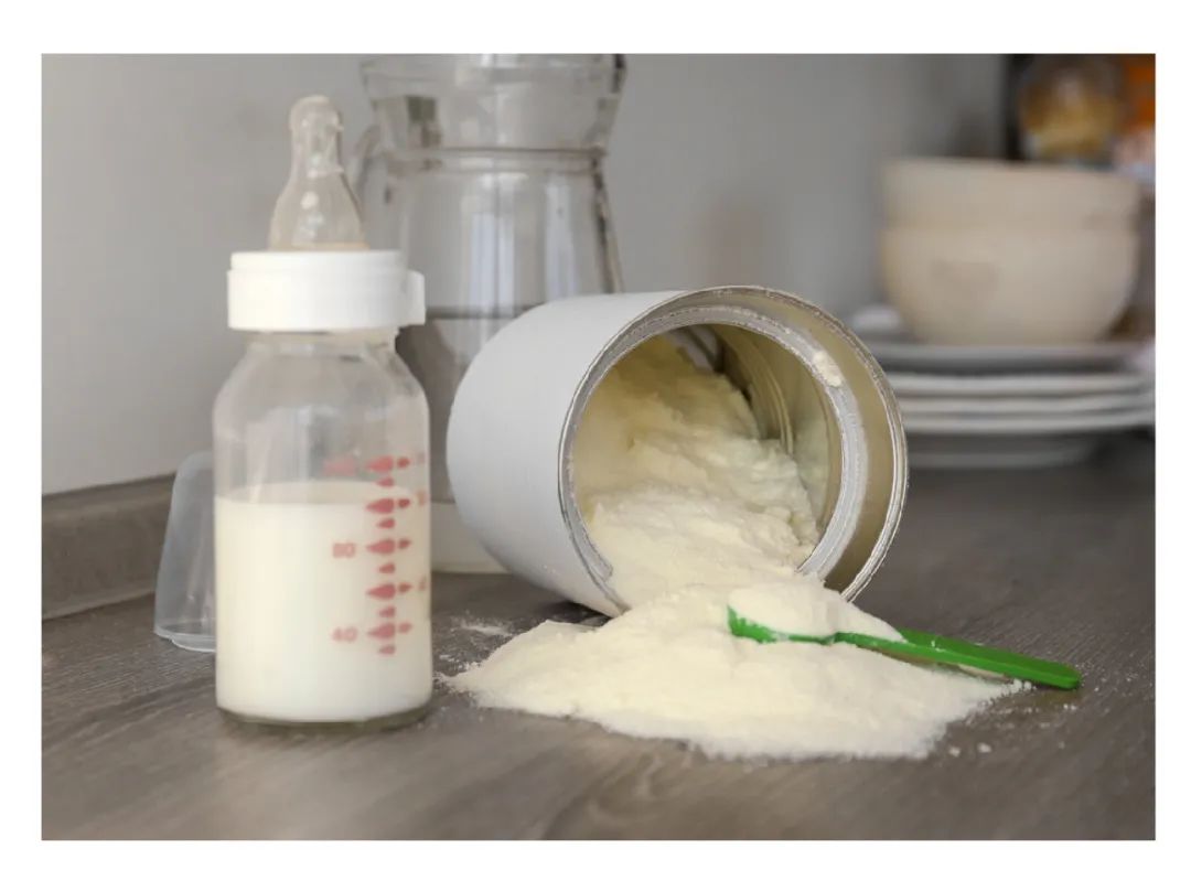 6个月婴儿每日喂养时间表,6个月纯奶粉喂养喝多少水