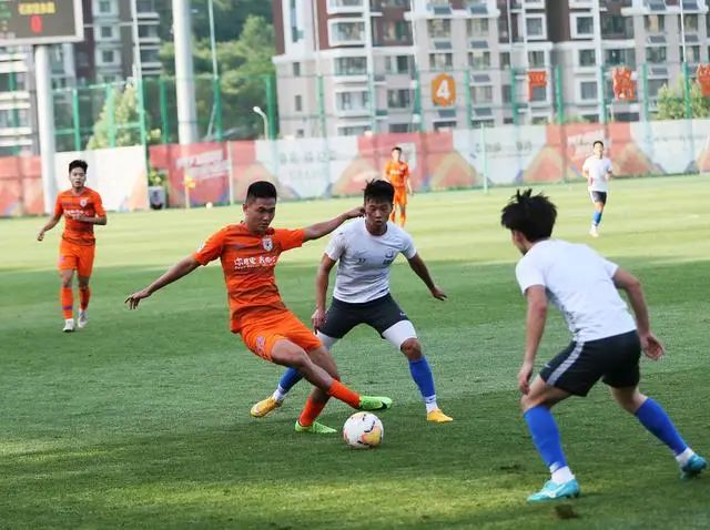 鲁能21岁新星连续闪耀热身赛，曾留洋巴西，在中甲历练