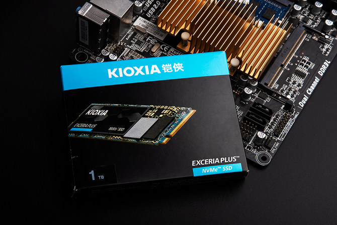 东芝tr200固态硬盘测评,东芝固态硬盘q和a系列哪个好