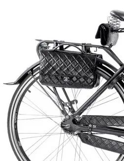 看完这篇，你会发现Kylie三万块的CHANEL网球拍根本不算什么……