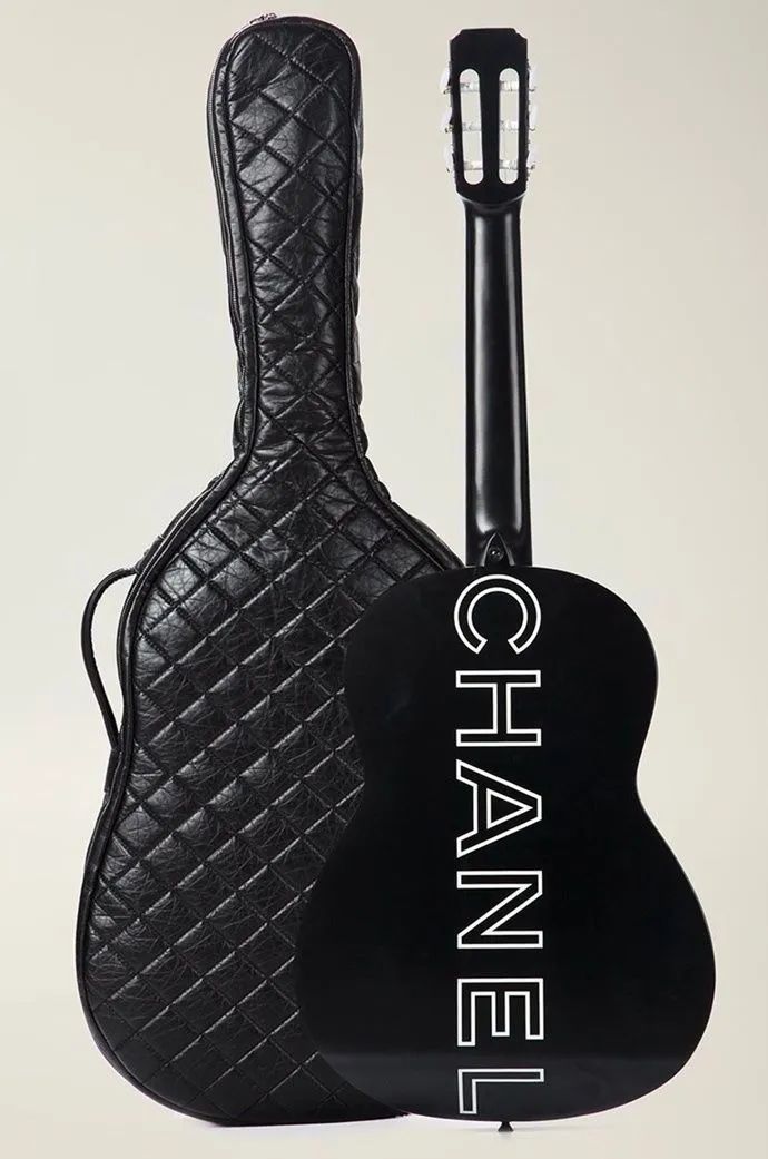 看完这篇，你会发现Kylie三万块的CHANEL网球拍根本不算什么……