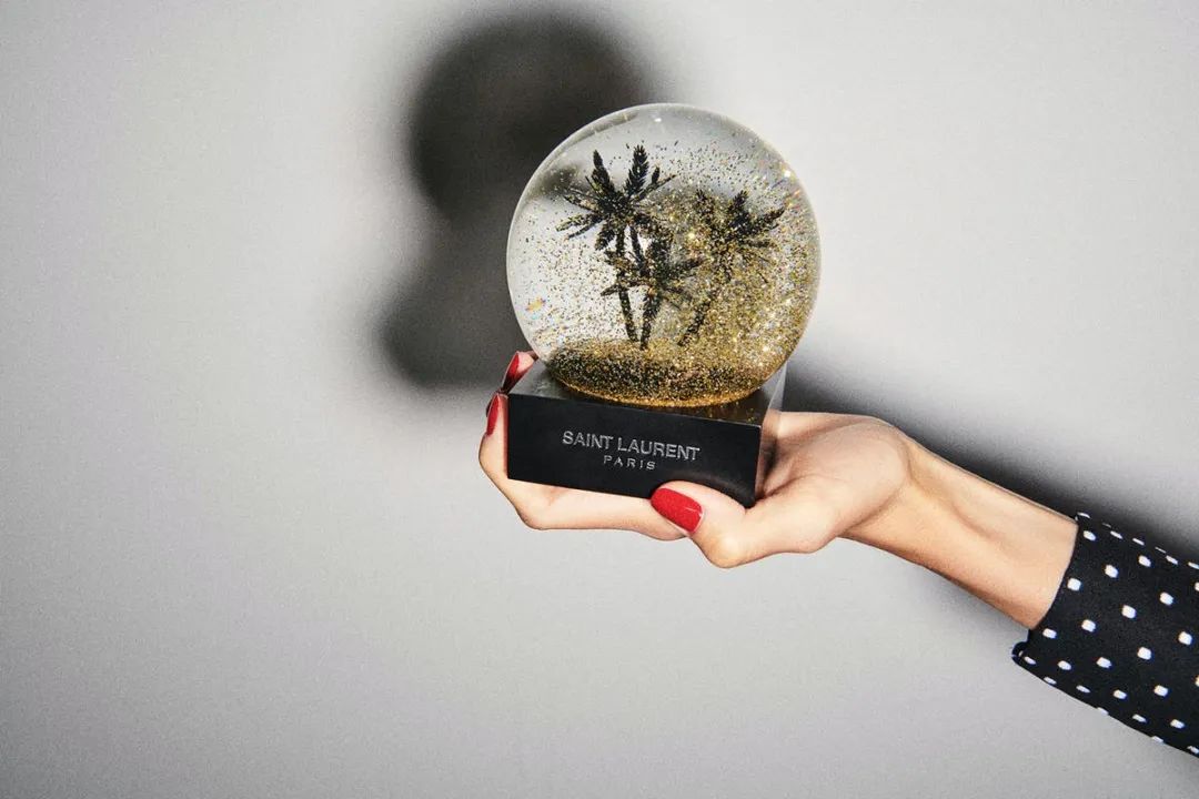 看完这篇，你会发现Kylie三万块的CHANEL网球拍根本不算什么……