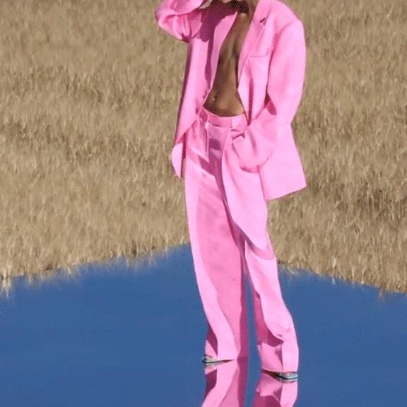 周雨彤祛痘神器,周雨彤的泪沟神器