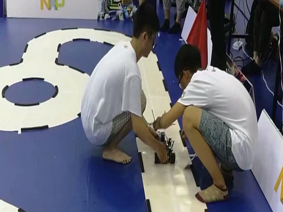 又见学霸,学霸宿舍6人全部上清华北大