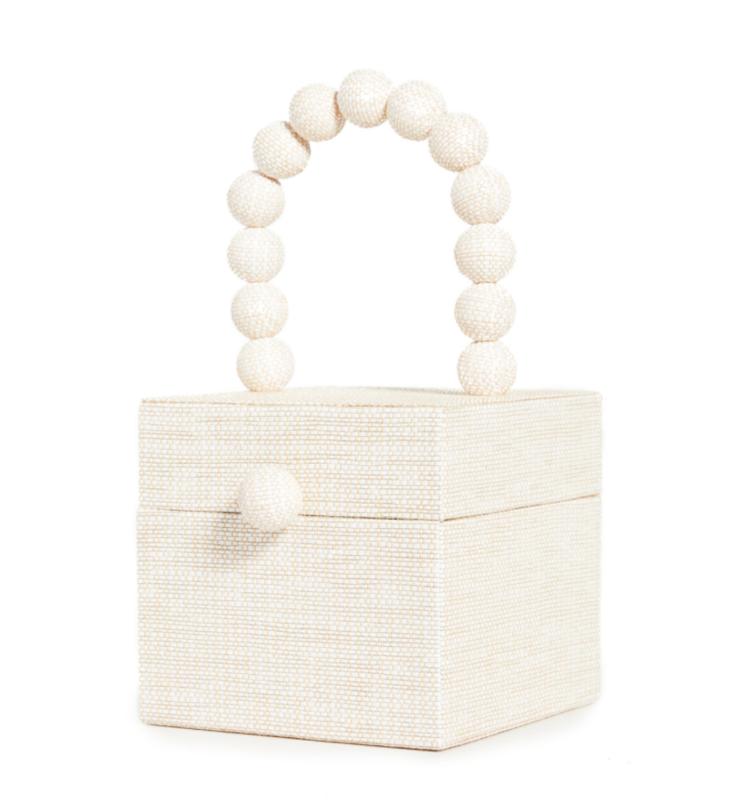 杨采钰度假拎的独家小众包，我可以