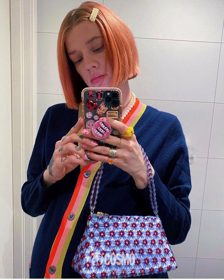 杨采钰度假拎的独家小众包，我可以