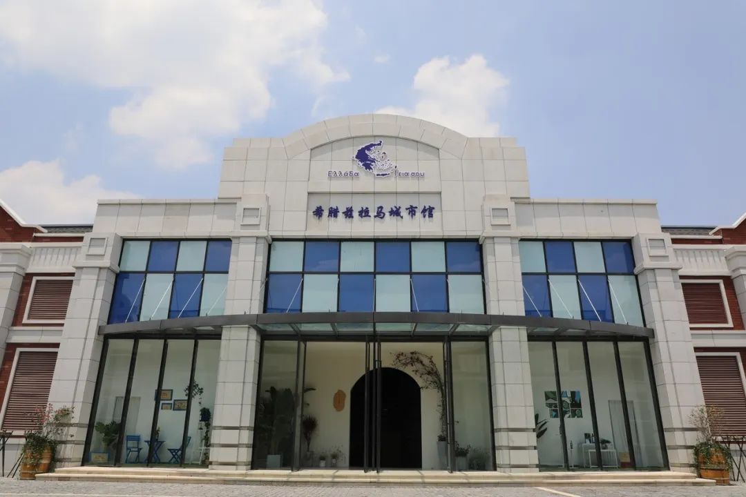 这个周末，快去青白江亚蓉欧商品馆“淘相因”！