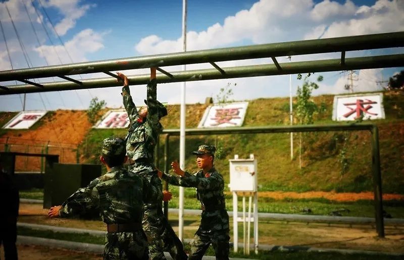 棰勫鐗规垬闃熷憳闆嗚鍙互褰撴皯璀﹀悧,棰勫鐗规垬闃熷憳鎬庝箞杞