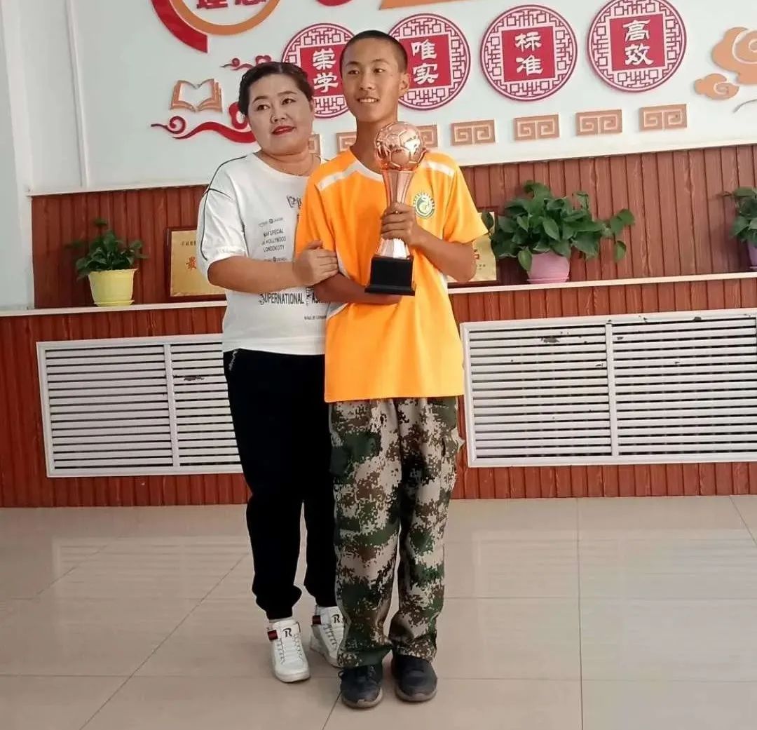 了不起东胜舞蹈,鄂尔多斯足球梦