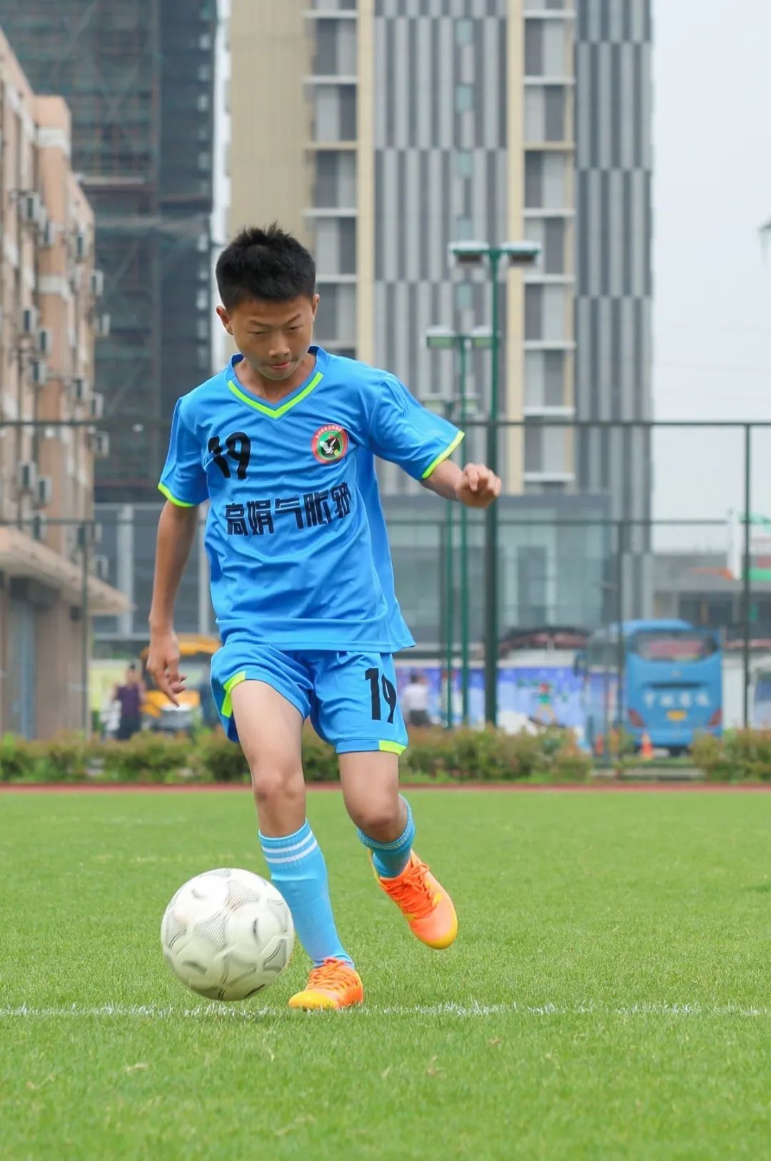 帅！河海实小足球小子荣登《人民日报》！