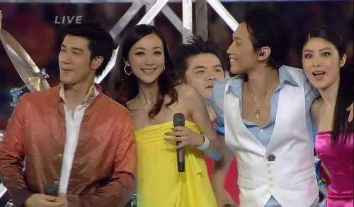 是时候来科普一波这个被传背景强大的女子组合了