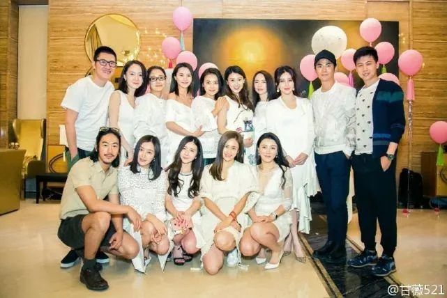 是时候来科普一波这个被传背景强大的女子组合了