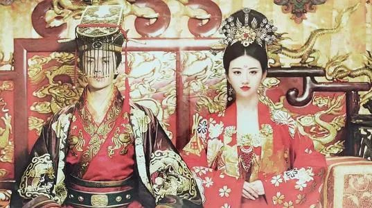 是时候来科普一波这个被传背景强大的女子组合了