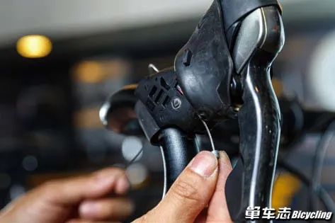 什么时候换刹车线,全刹变速线和刹车线多久一换