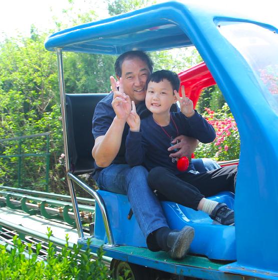 景区活动丨转发就免门票，这个父亲节，沂水旅游为您孝心买单！！！