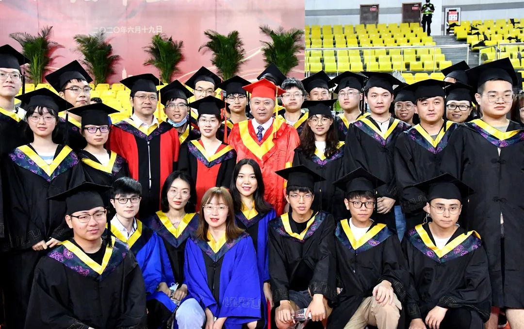 毕业季愿我们前程似锦顶峰相见,毕业后愿我们顶峰相见