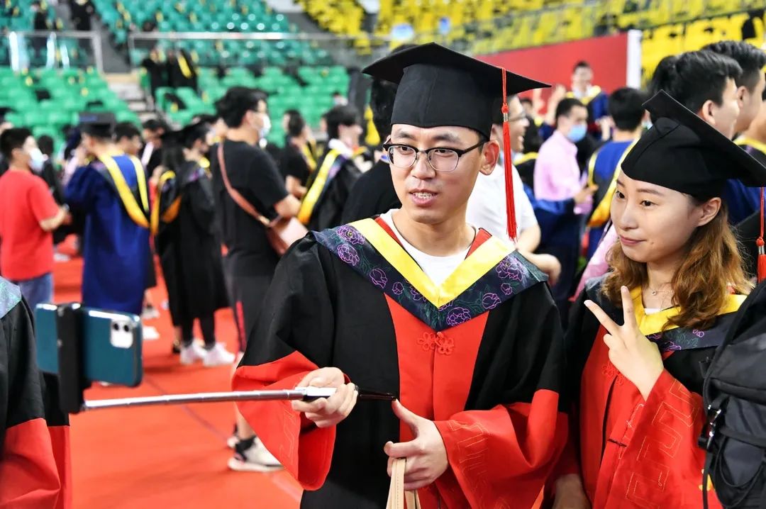 毕业季愿我们前程似锦顶峰相见,毕业后愿我们顶峰相见