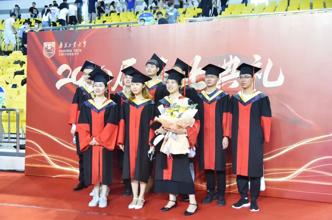 毕业季愿我们前程似锦顶峰相见,毕业后愿我们顶峰相见