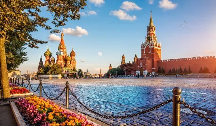 走过这些广场，心中便有“天下”